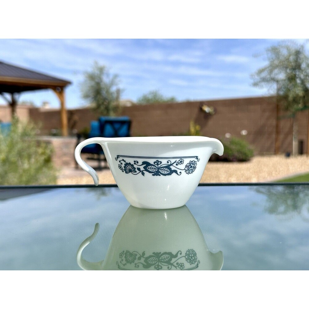 Corelle Pyrex OLD TOWN BLUE ONION Creamer Pitcher hook cup